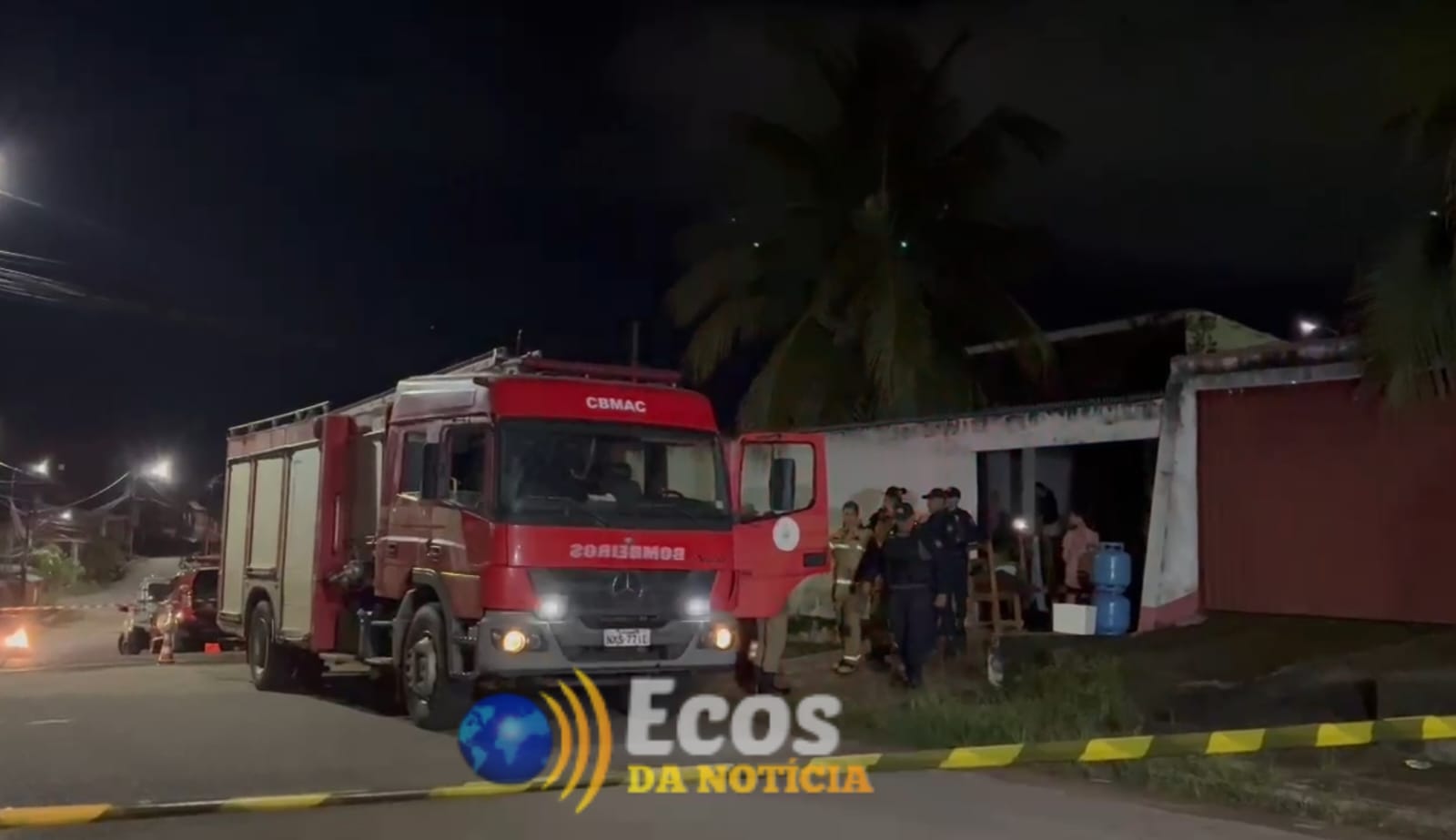 Em Rio Branco, homem tem surto psicótico e incendeia a própria casa