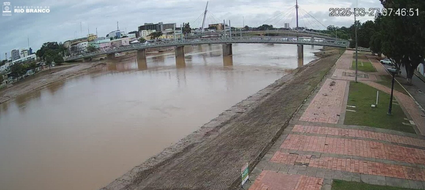 Nível do Rio Acre segue em queda e registra 11,62 metros nesta quinta