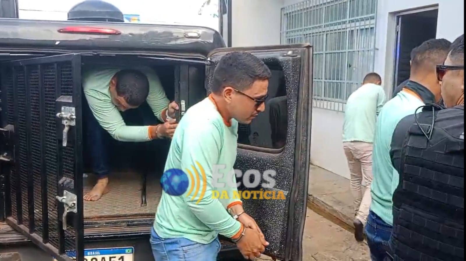 Funcionários terceirizados são flagrados tentando entrar com drogas e celulares em presídio de Rio Branco