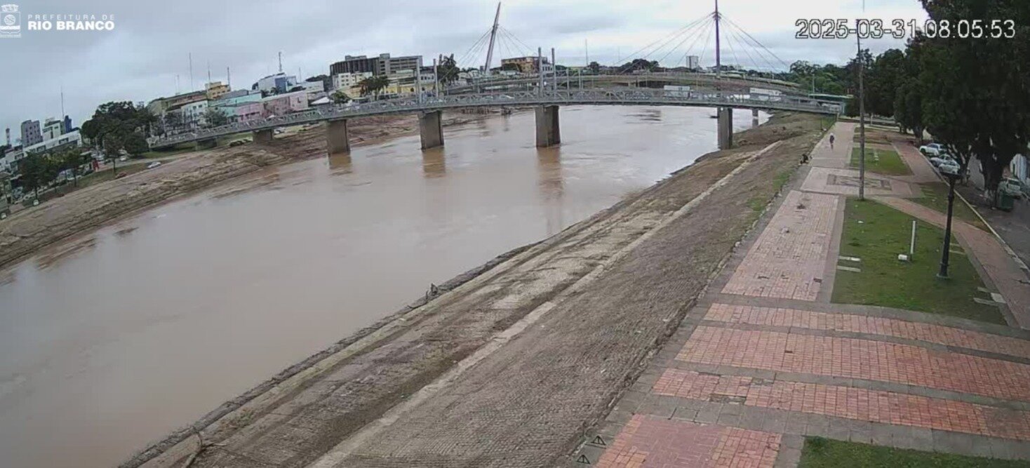 Nível do Rio Acre continua baixando em Rio Branco e registra 8,97 metros nesta segunda