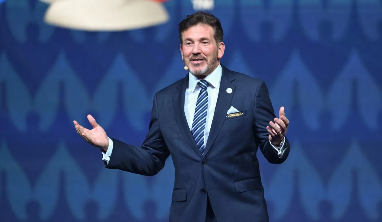 Presidente da Conmebol compara times brasileiros com macaca do Tarzan