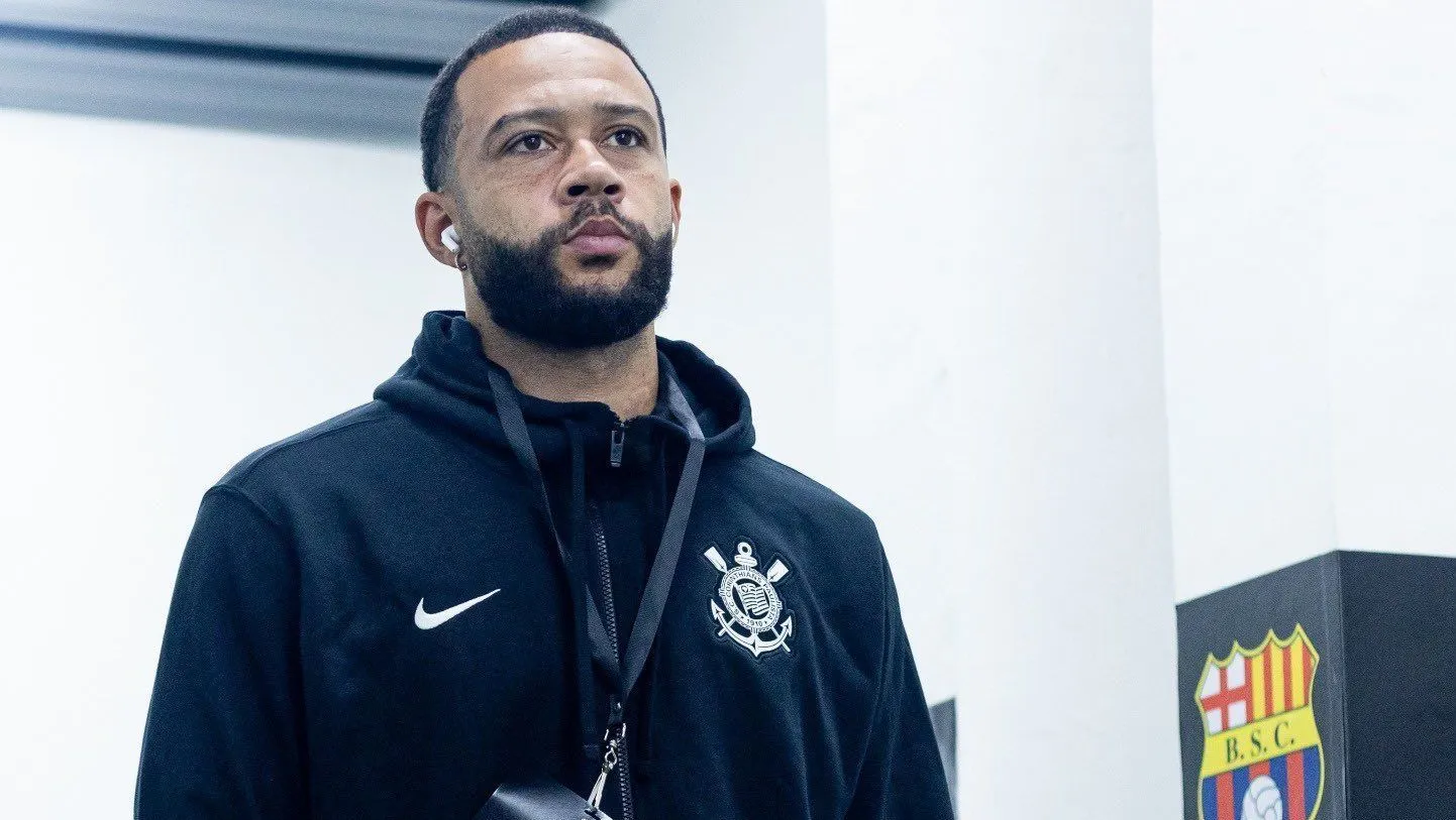 Neto detona Memphis Depay após derrota do Corinthians: “Veio aqui fazer música”