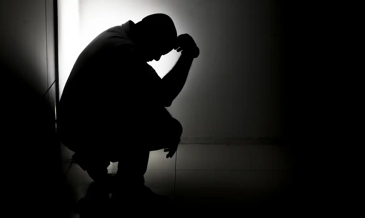 Ansiedade e depressão fazem o Brasil bater recorde de afastamento por saúde mental