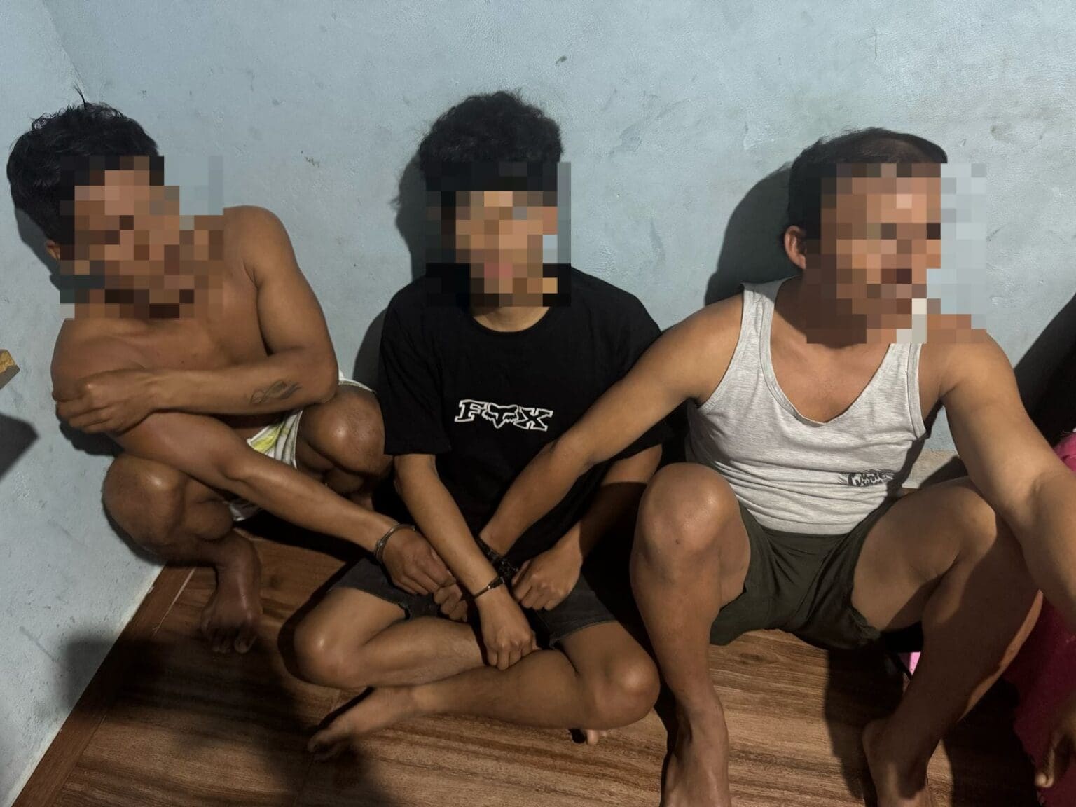 Polícia Civil prende trio suspeito de tráfico em Mâncio Lima e apreende arma e cocaína