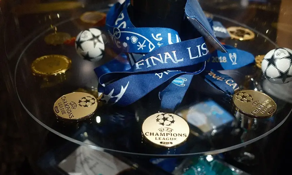 1080px-UEFA_Champions_League_Winner_medals_CR7Museum 1080px-UEFA_Champions_League_Winner_medals_CR7Museum