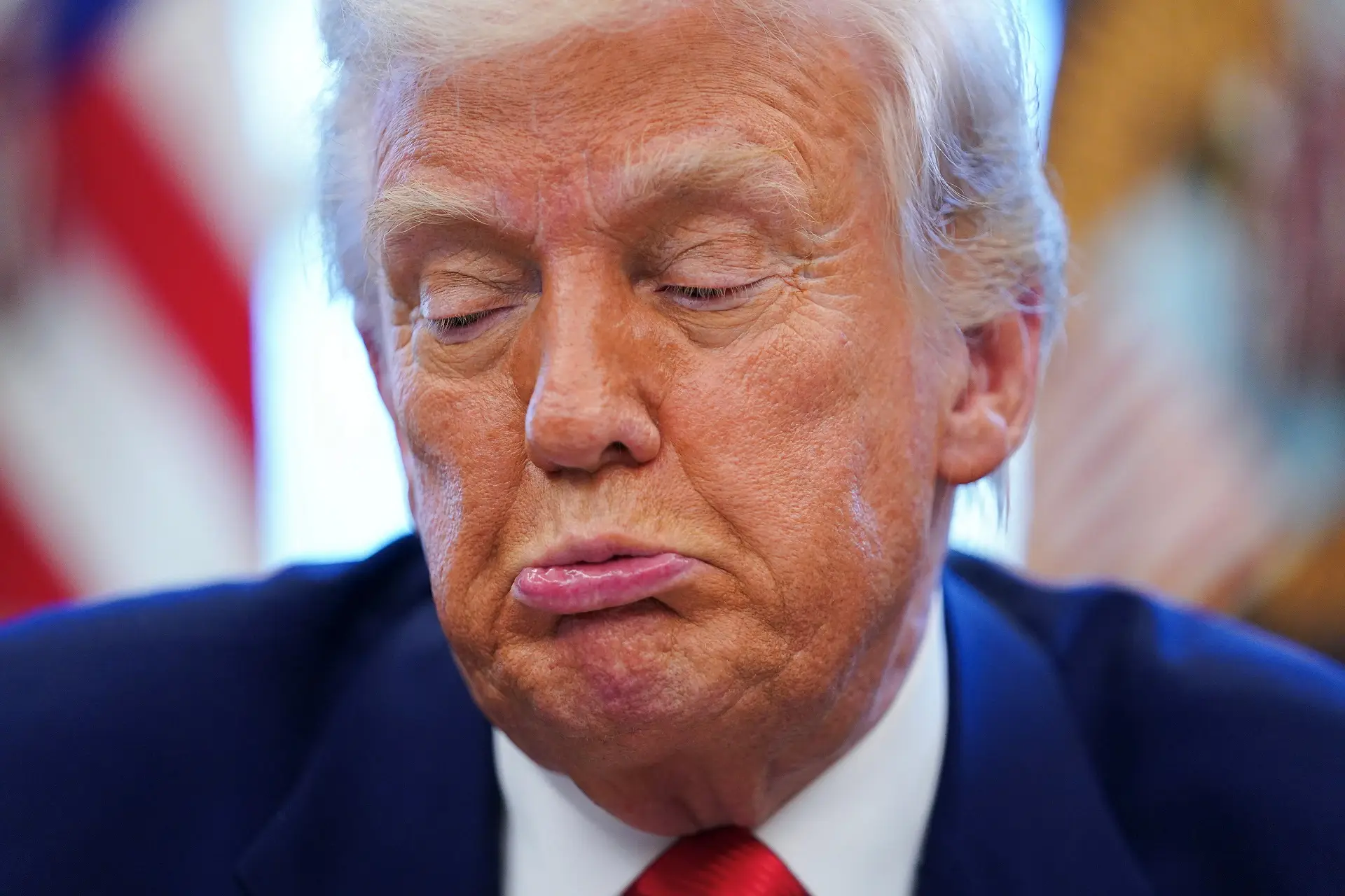 Trump diz poder facilitar permissão de imigrantes que trabalham em fazendas e hotéis