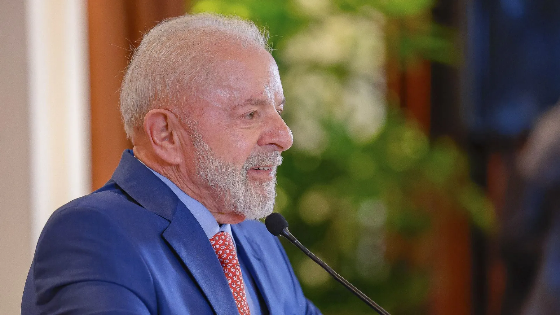 Desaprovação do governo Lula sobe sete pontos e chega a 56%, aponta pesquisa Quaest