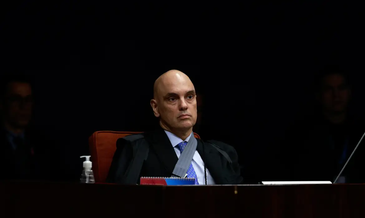 Alexandre de Moraes vota para tornar réus seis denunciados pela trama golpista