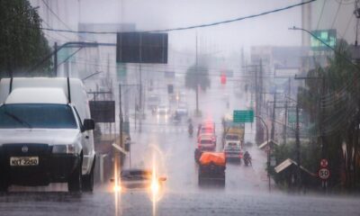 CHUVA-CENTRO-3-1000×600 Foto: Sérgio Vale/ac24horas.com