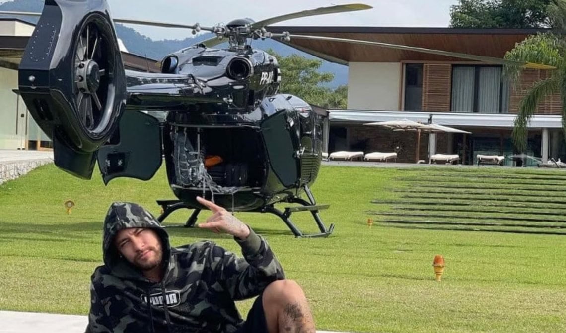Avaliado em aproximadamente R$ 50 milhões, helicóptero de Neymar está proibido de voar