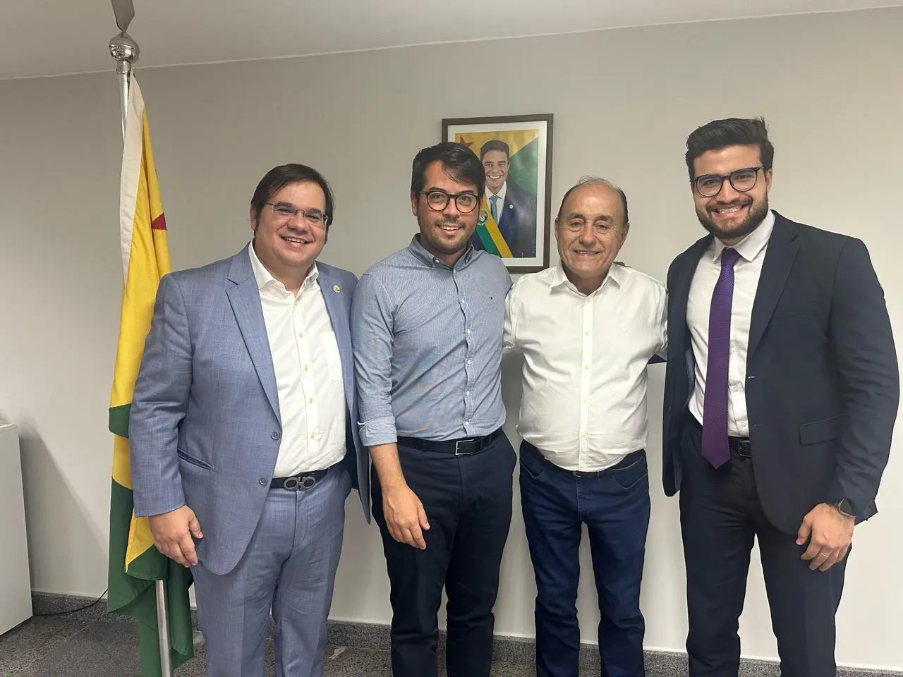 Tião Bocalom realiza visita institucional à Representação do Governo do AC em Brasília