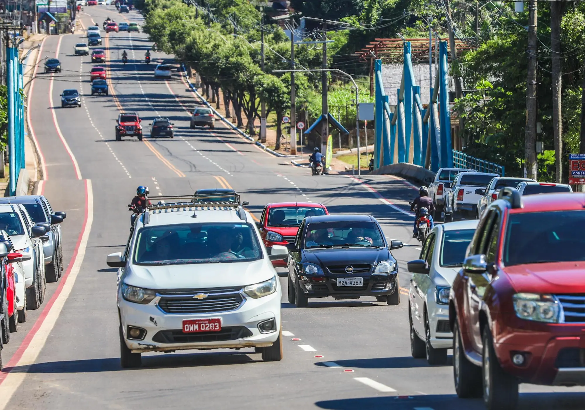 Governo entrega revitalização da Avenida Antônio da Rocha Viana