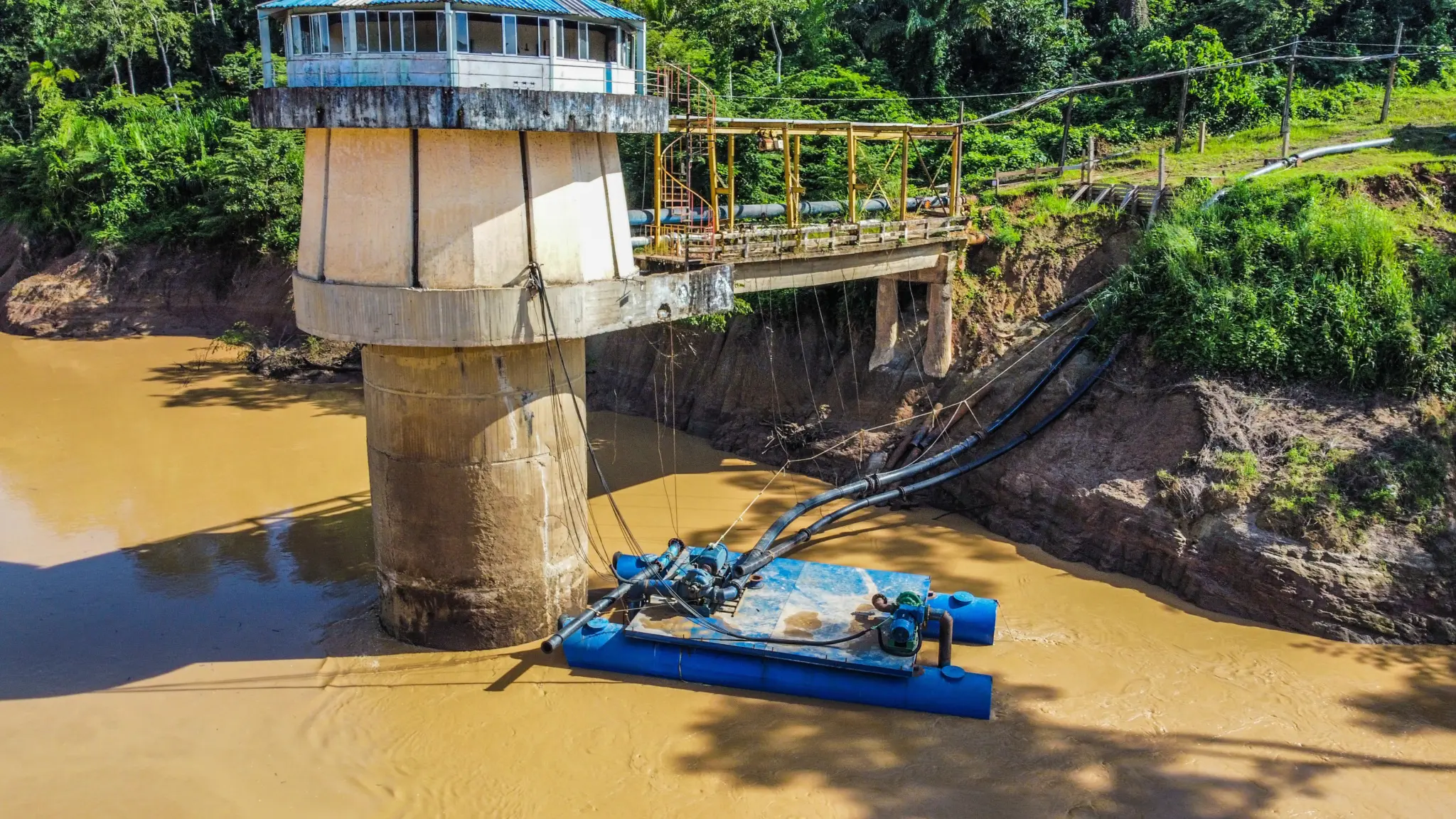 ETAs operam com vazão reduzida e bairros de Rio Branco são afetados