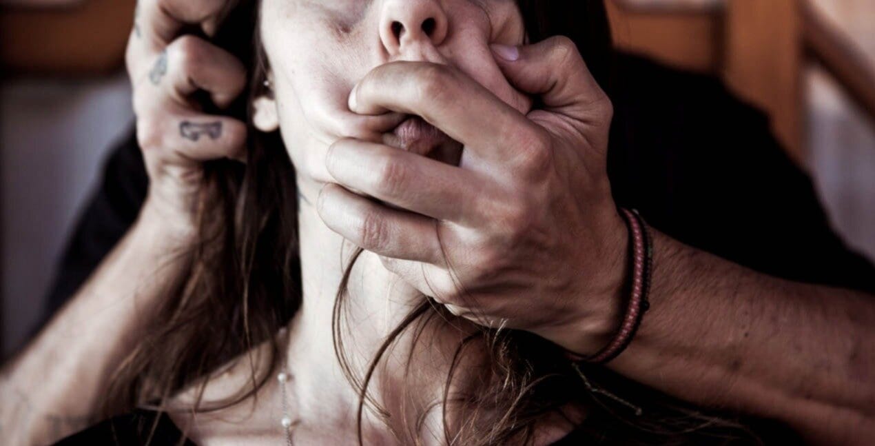 Comissões da Câmara aprovam auxílio de até R$ 1 mil para vítimas de violência doméstica e familiar