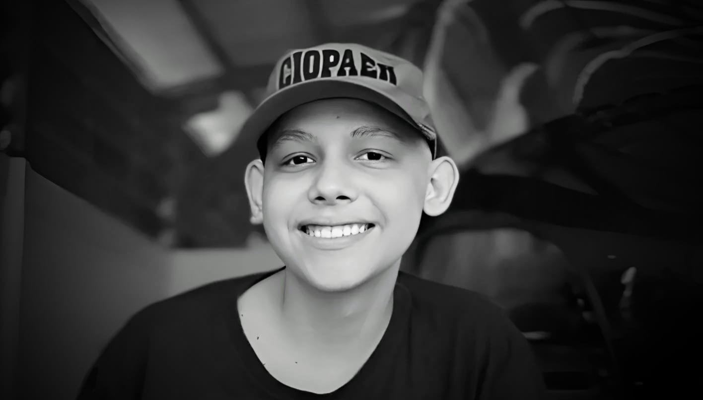 Adolescente com câncer que realizou sonho de voar de helicóptero morre no Acre