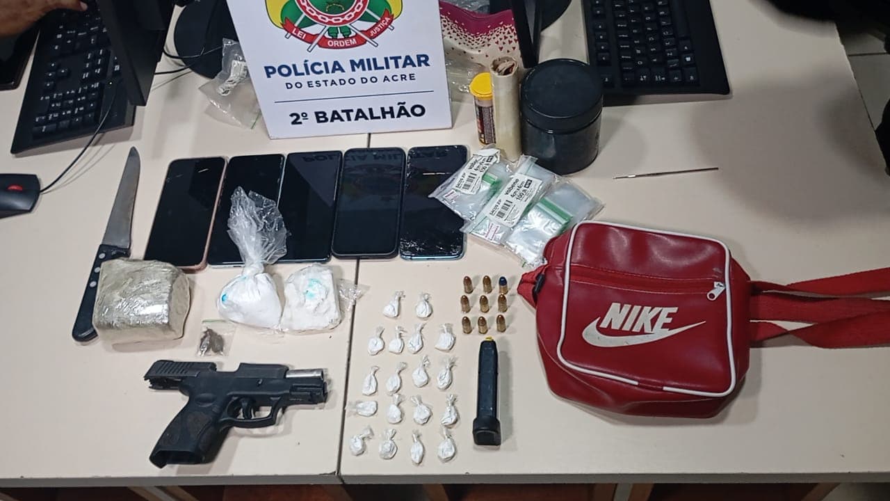Polícia prende trio com arma de uso restrito e drogas em  Rio Branco