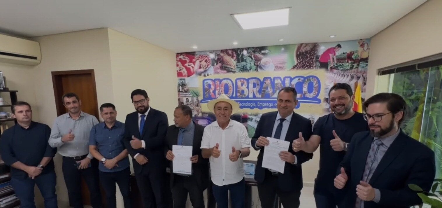 Bocalom sanciona Refis e encaminha proposta de perdão do IPTU para áreas alagadas em Rio Branco