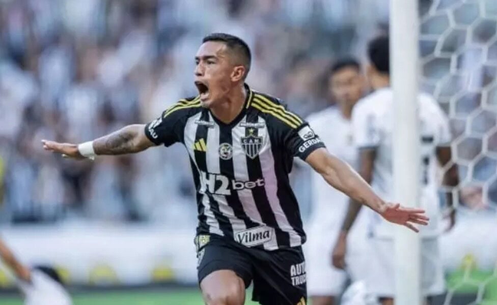 Foto: Pedro Souza/Atlético - Legenda: Cuello marca e corre para o abraço no Mineirão / Jogada10