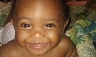 Um dos meninos colocou a bebê que morreu no forno, enquanto outro ligou o eletrodoméstico (Foto: Reprodução/Redes Sociais)