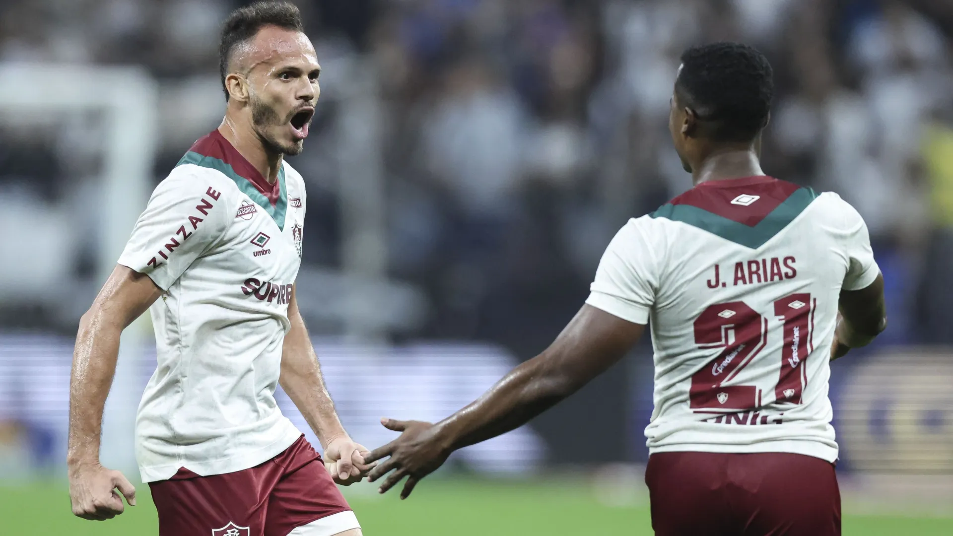 Fluminense bate Corinthians em Itaquera e vence a quarta seguida com Renato Gaúcho