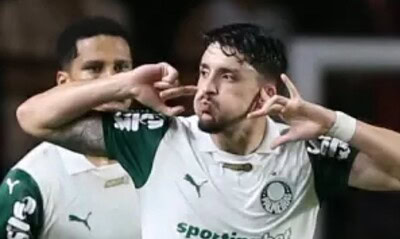 Piquerez comemora gol marcado pelo Palmeiras contra o Sport no Brasileirão
Imagem: Marlon Costa/AGIF