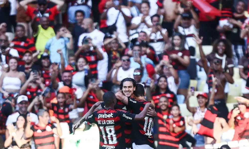 pedro_flamengo_corinthians_brasileirao Pedro comemora um de seus gols em Flamengo x Corinthians • Gilvan de Souza/Flamengo