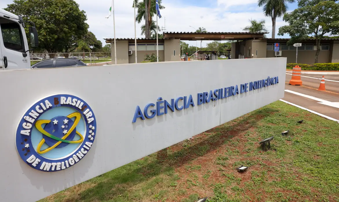 Atual e ex-diretor da Abin depõem à Policia Federal sobre suposta espionagem ilegal