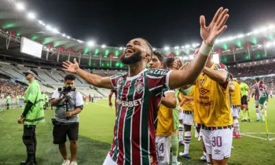 samuel-xanier-fluminense-santos-e1744592412671 Samuel Xavier comemora seu gol na vitória do Fluminense sobre o Santos no Maracanã • MARCELO GONÇALVES / FLUMINENSE F.C.