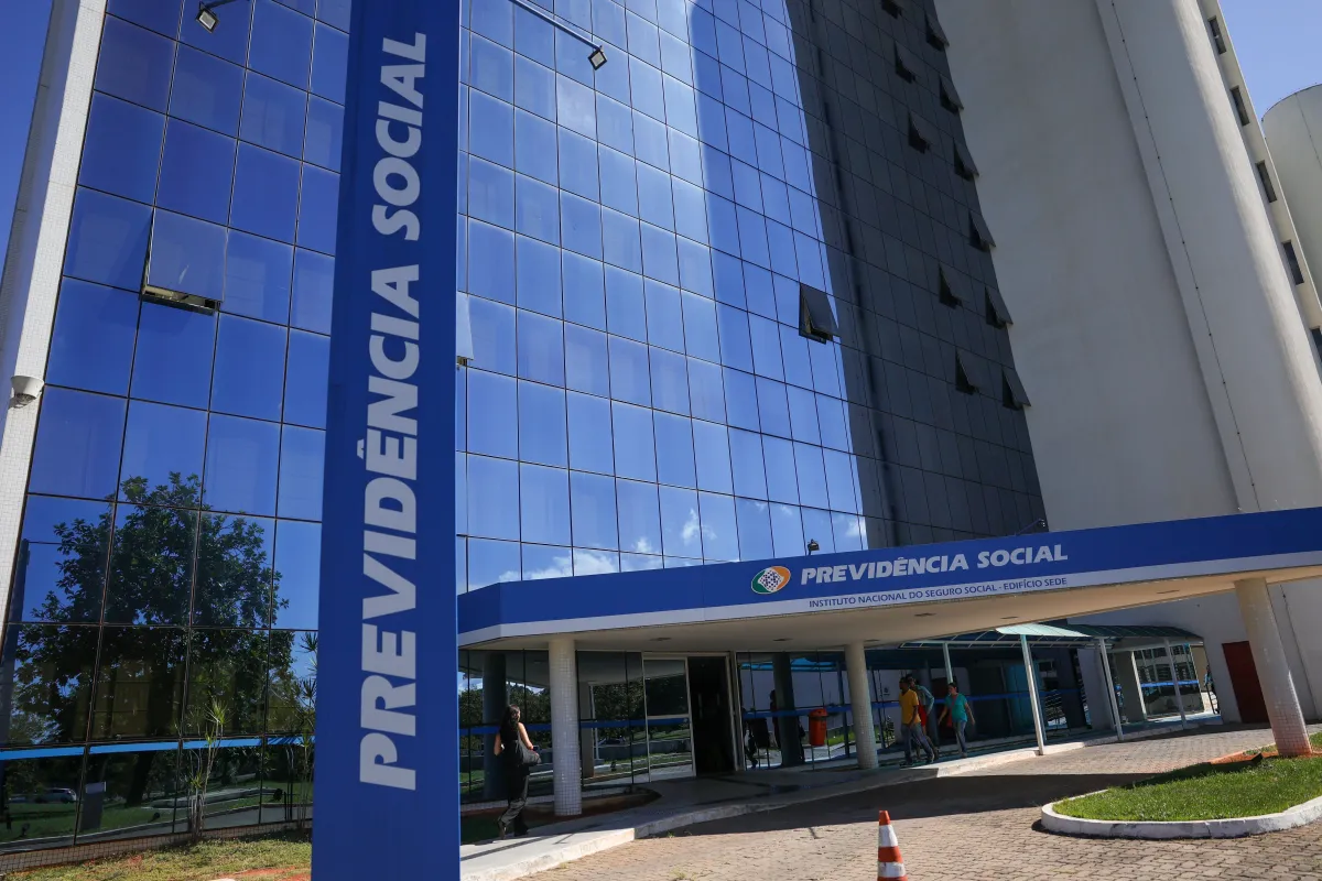 Mudança em Conselho de Previdência abre crise entre governo e sindicatos