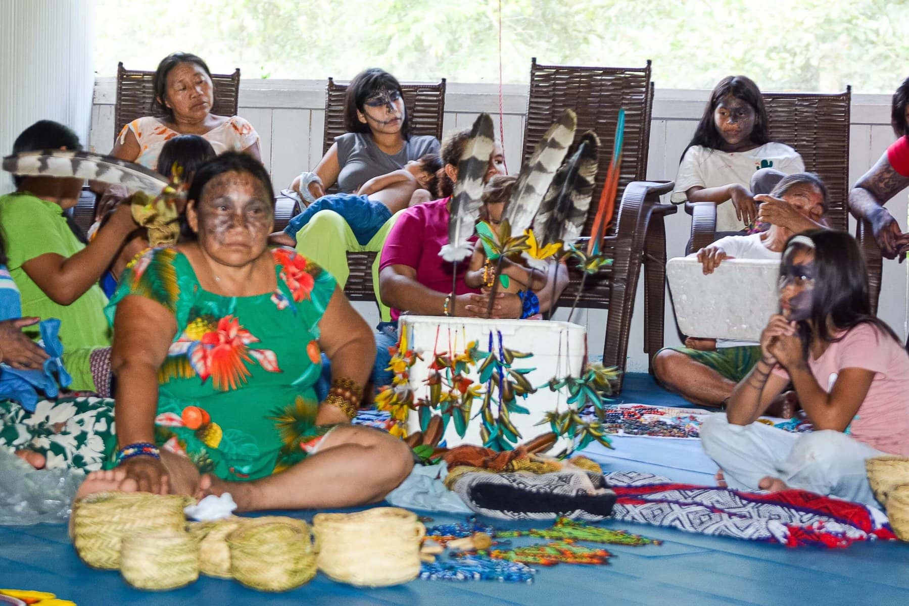 Povo Yawanawá realiza maior exposição de artesanato de sua história