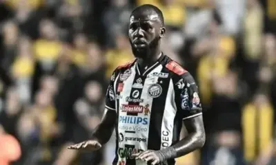 Allano se manifesta após sofrer racismo em jogo da Série B do Campeonato Brasileiro • Reprodução/Instagram