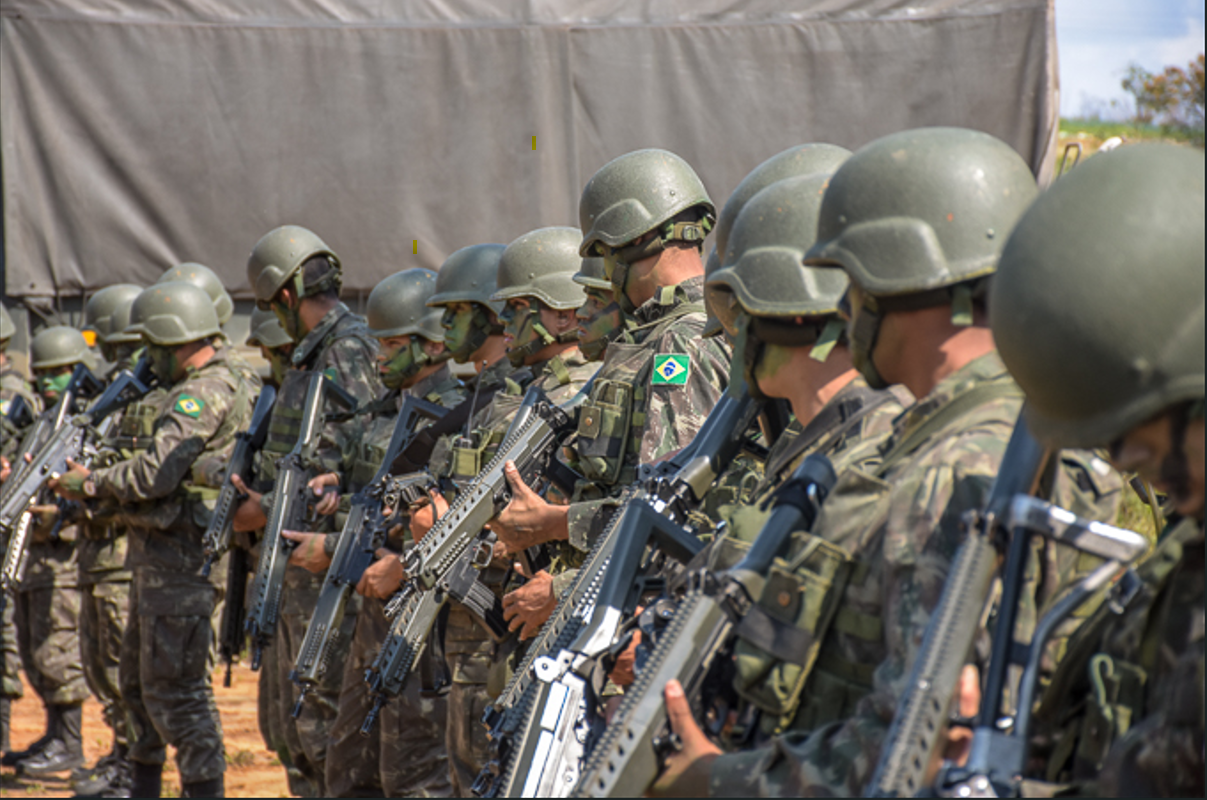 Exército tem contratos de R$ 3,3 milhões com empresa investigada por fraudes no INSS