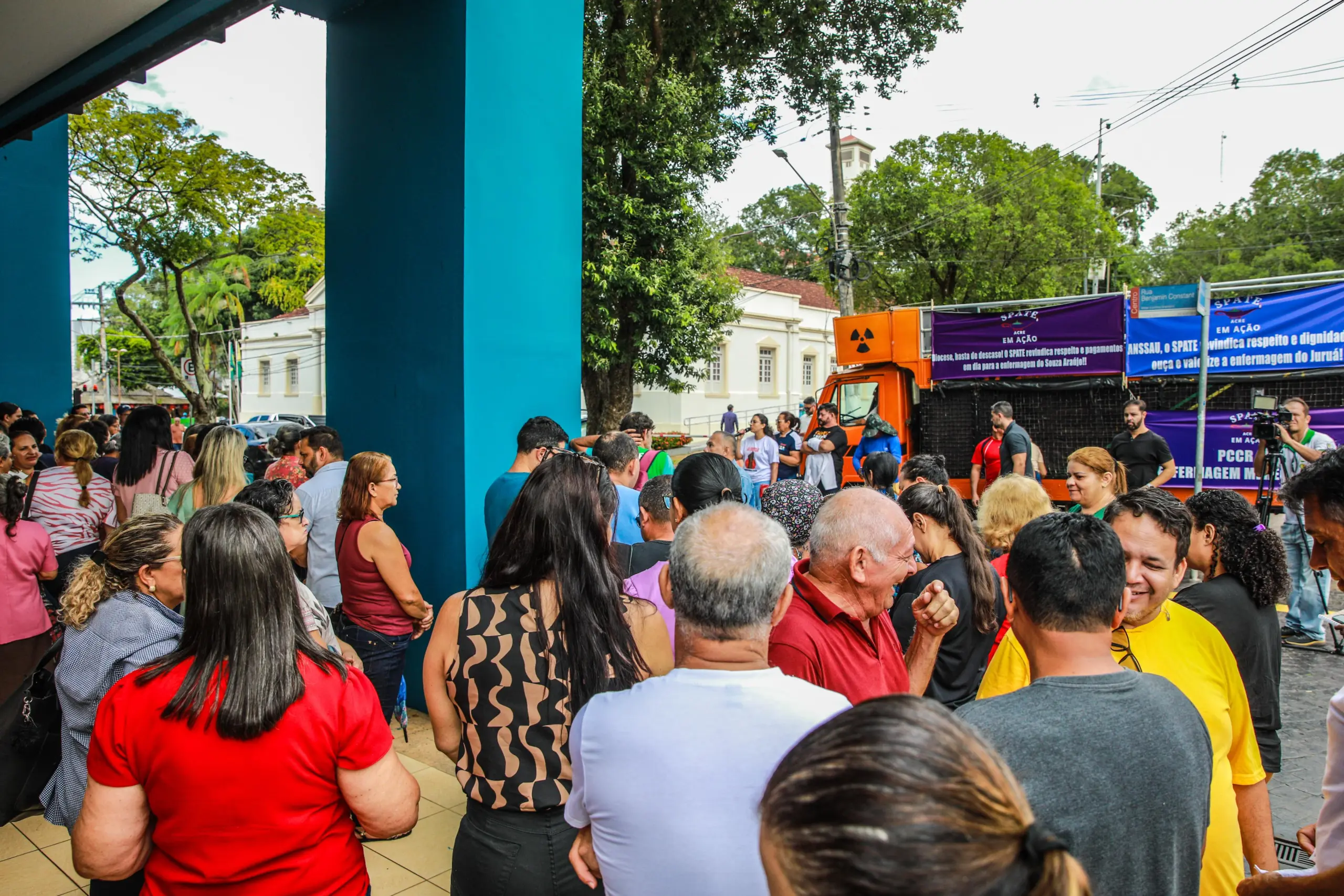 Profissionais da saúde protestam na Aleac por novo PCCR