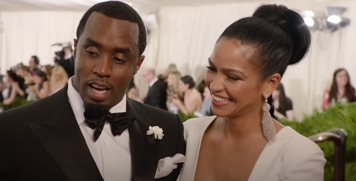 Ex-namorada de Sean Diddy diz ter ficado acordada por dias contra sua vontade