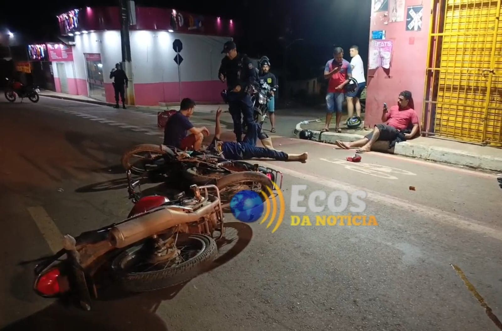 Colisão entre motocicletas deixa dois homens feridos em Rio Branco