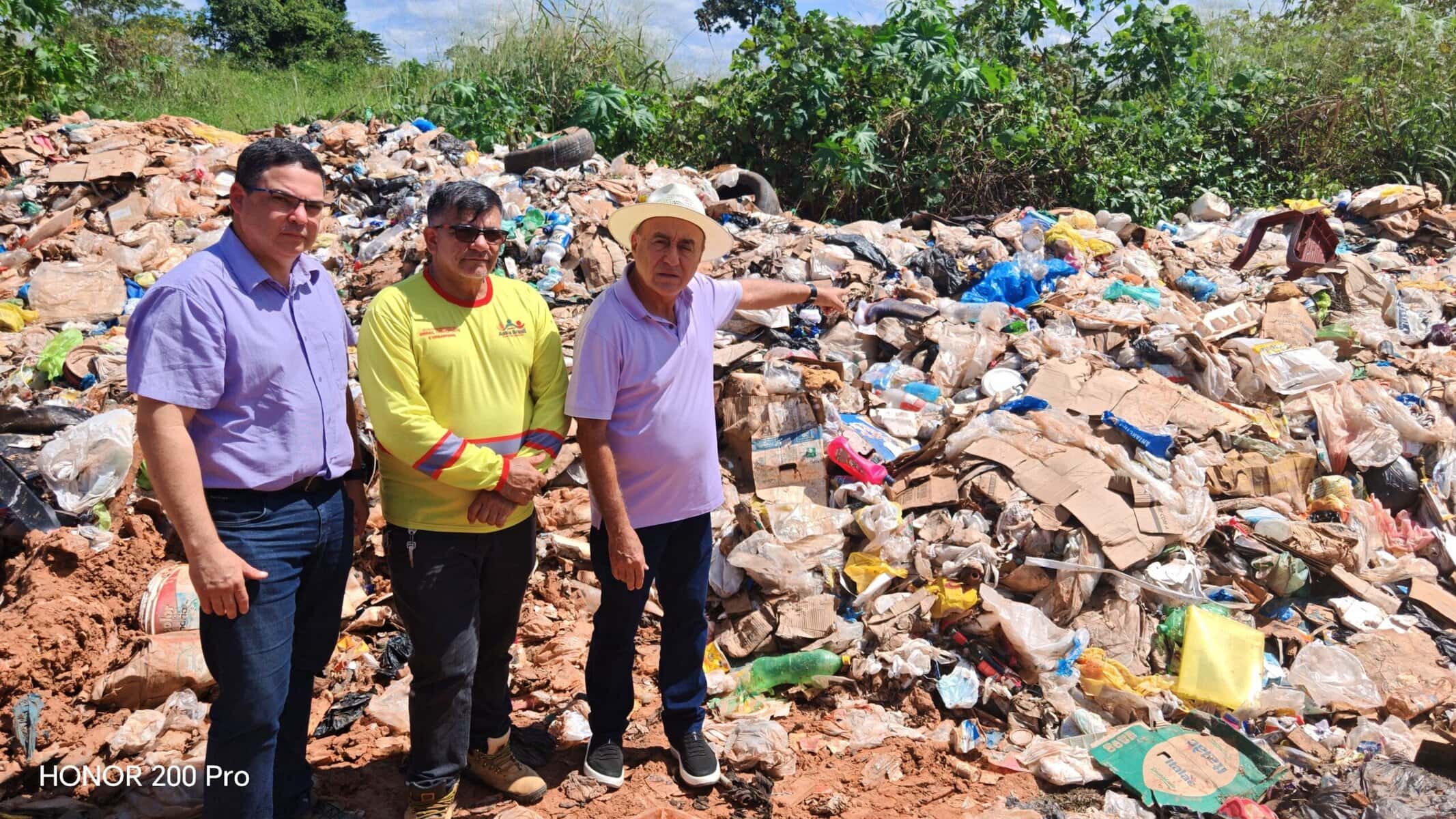 Bocalom visita Assis Brasil em seu aniversário de 49 anos e reforça compromisso com solução para resíduos sólidos