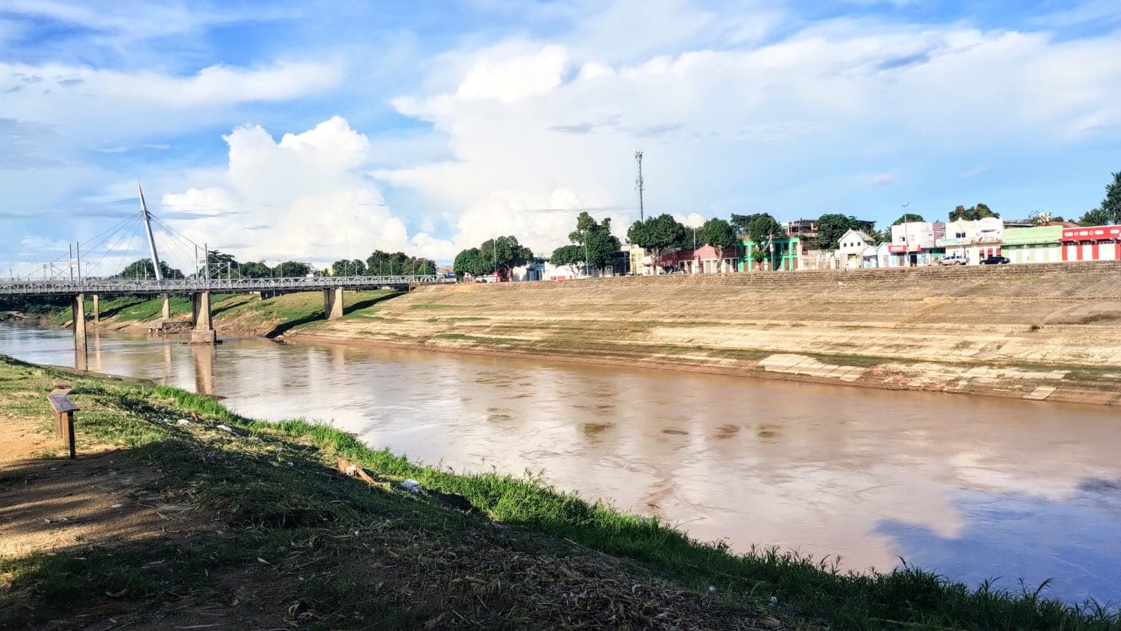 Rio Acre registra nível de 3,69 metros nesta segunda-feira (19)
