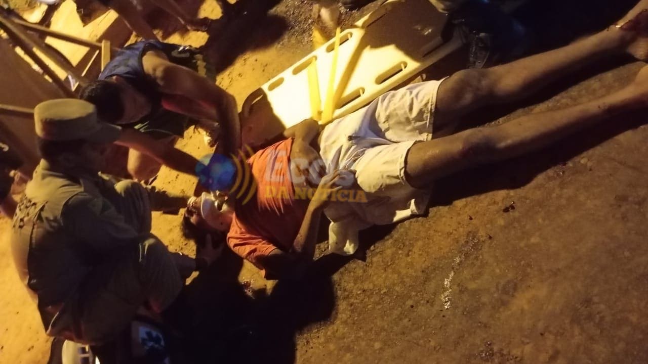 Motociclista fica ferido após colidir com máquina de asfalto em Xapuri