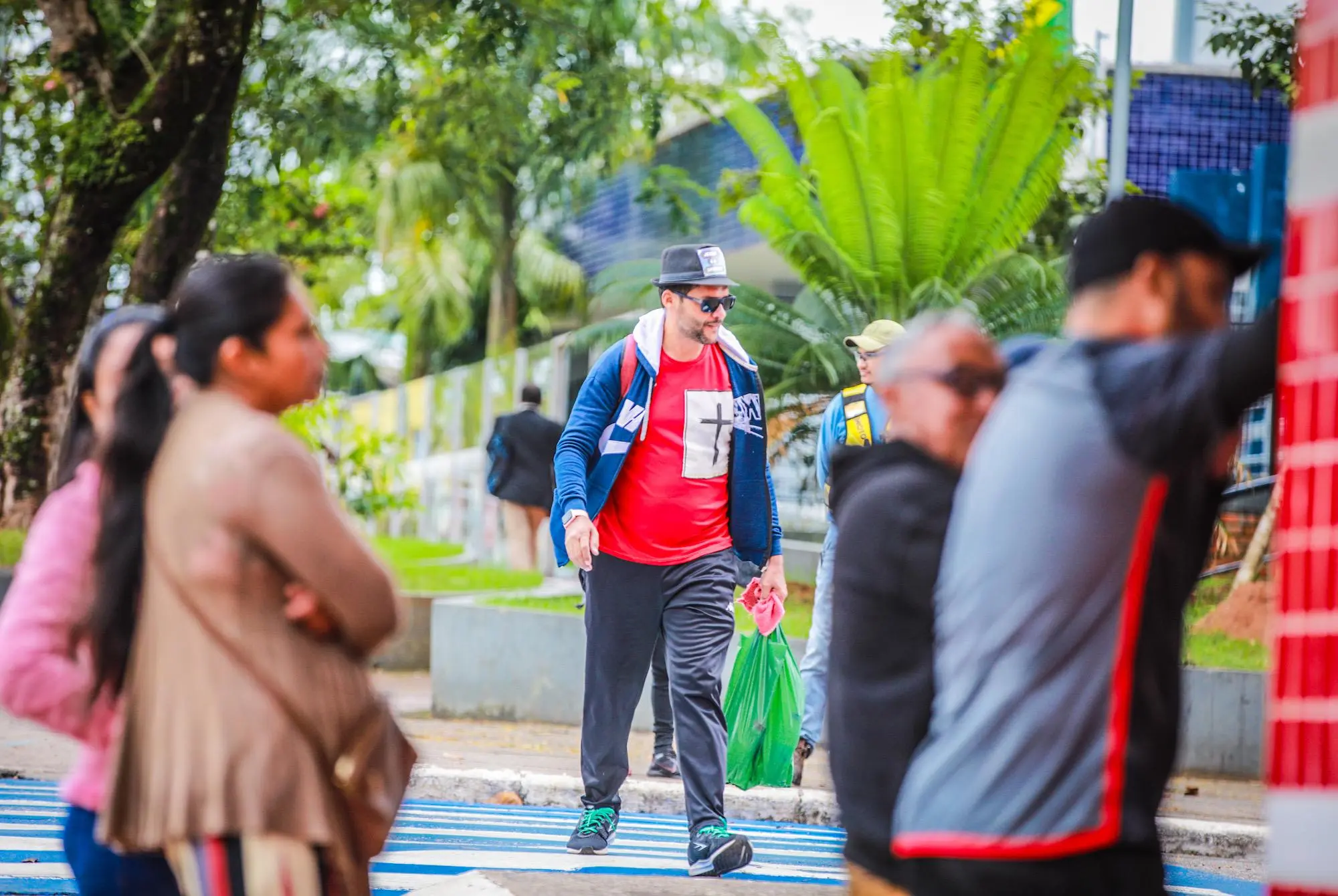 Frio de 18ºC surpreende acreanos e transforma o visual do centro de Rio Branco