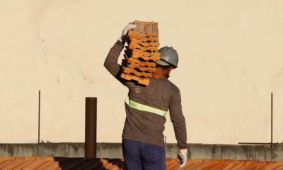 construcao_civil_2306219897-1000×600 Trabalhadores da construção civil - (Fernando Frazão/Agência Brasil)